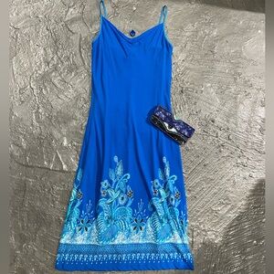 Guess vintage blue dress / Sequin clutch / Silver & blue necklace